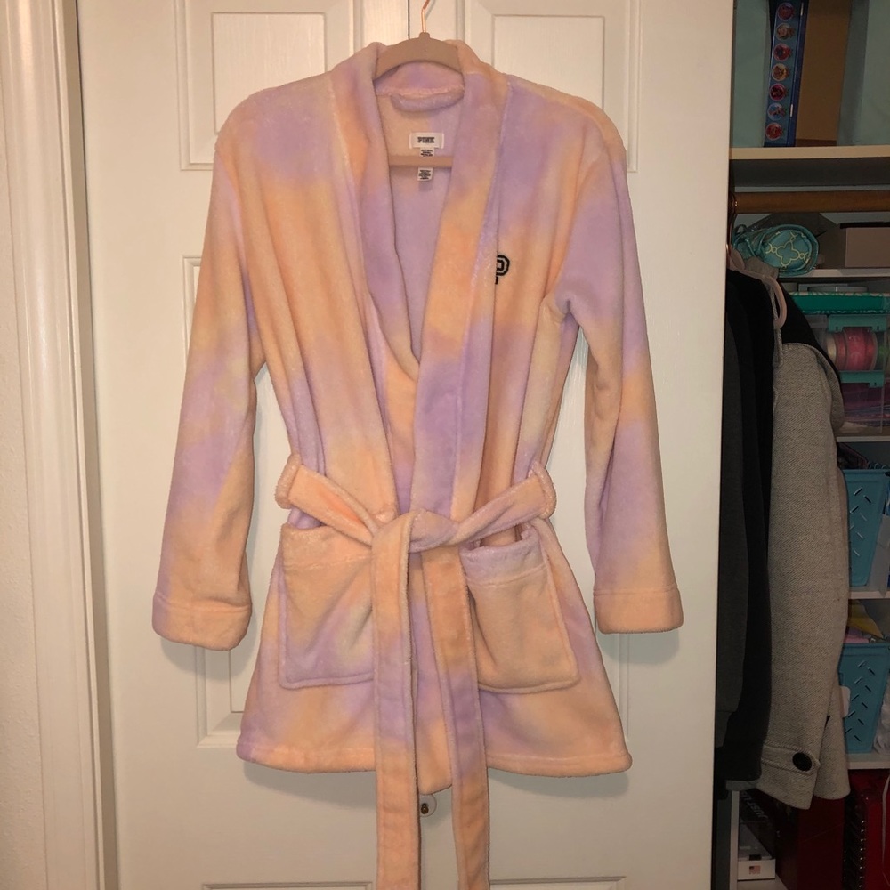 💥LAST CHANCE!💥 VS PINK Cozy Tie Dye Robe